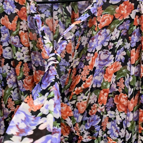 Forever 21 Chiffon Floral Blouse - Picture 6 of 9
